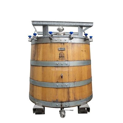 Vinificatoare din lemn