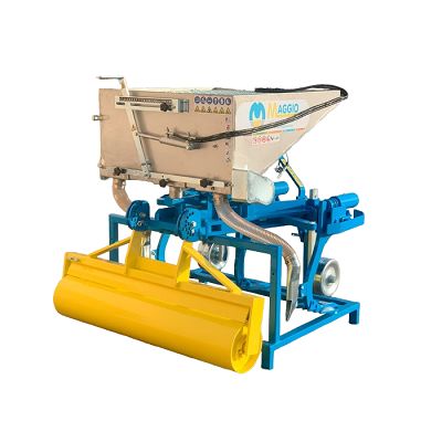 Scarificator hidraulic reglabil