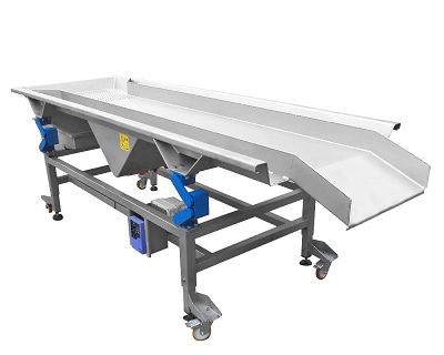 Masă vibrantă sortare struguri.